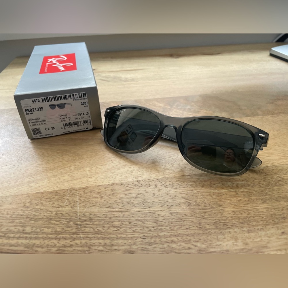 New RayBan Wayfarer Polar Sunglasses Transparent Grey
